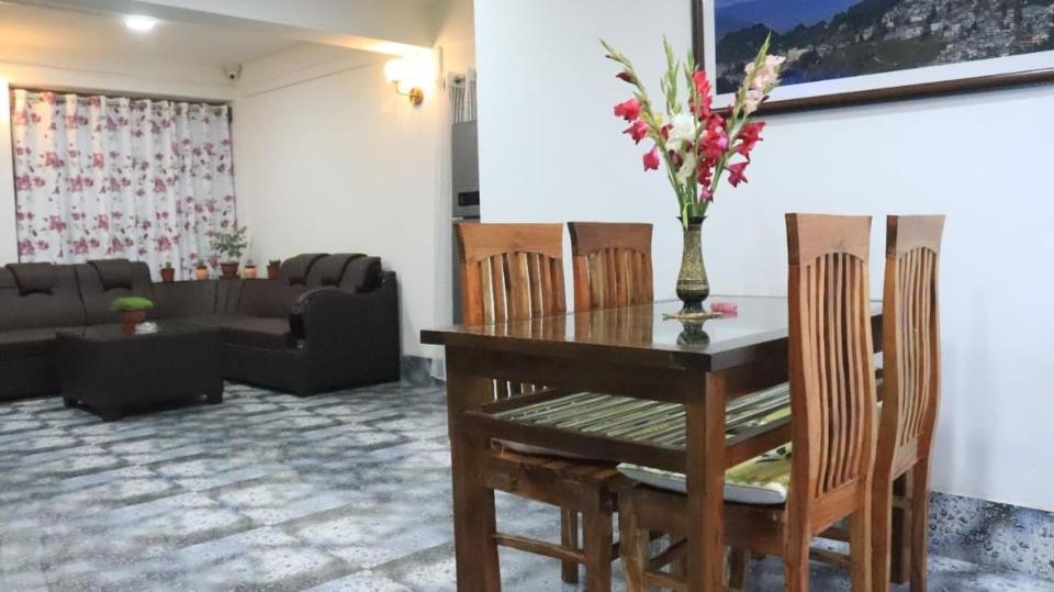 Rhododendron Stay Νταρτζίλινγκ Εξωτερικό φωτογραφία